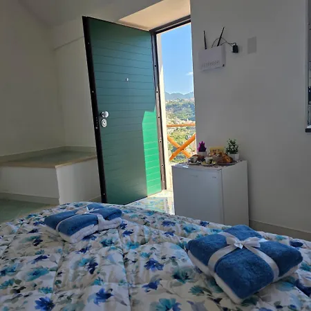 Janet House * Amalfi