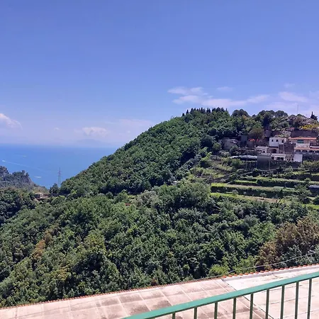 Janet House * Amalfi